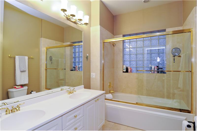 Master Bath with Dual Sinks - Main Floor