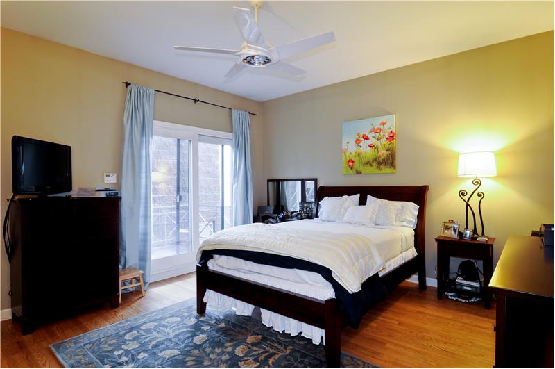 Master Bedroom - Main Floor