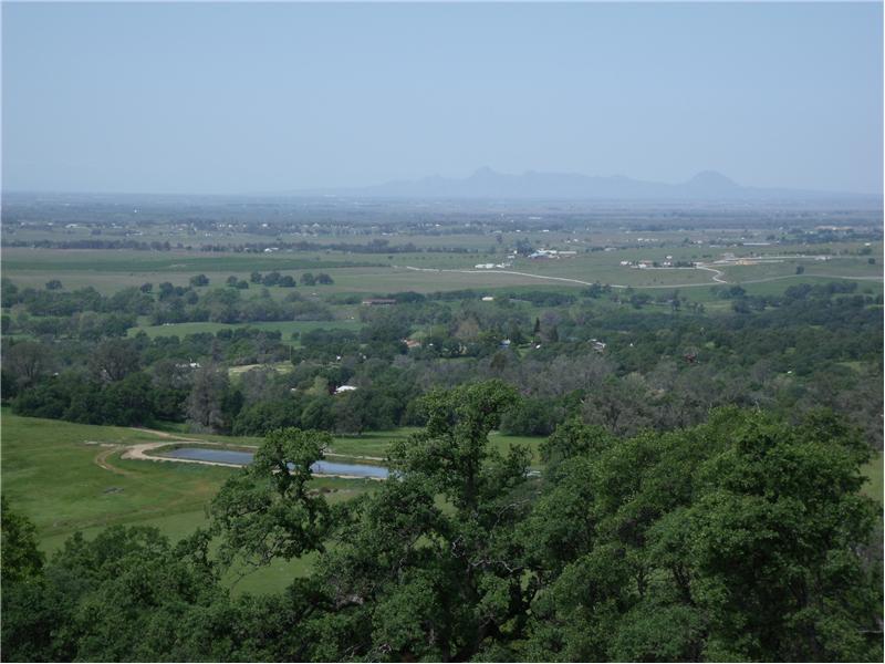 Majestic views of the valley & Sutter Buttes