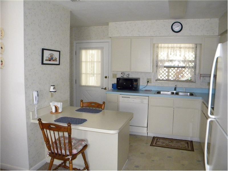 Breakfast Table and Desk