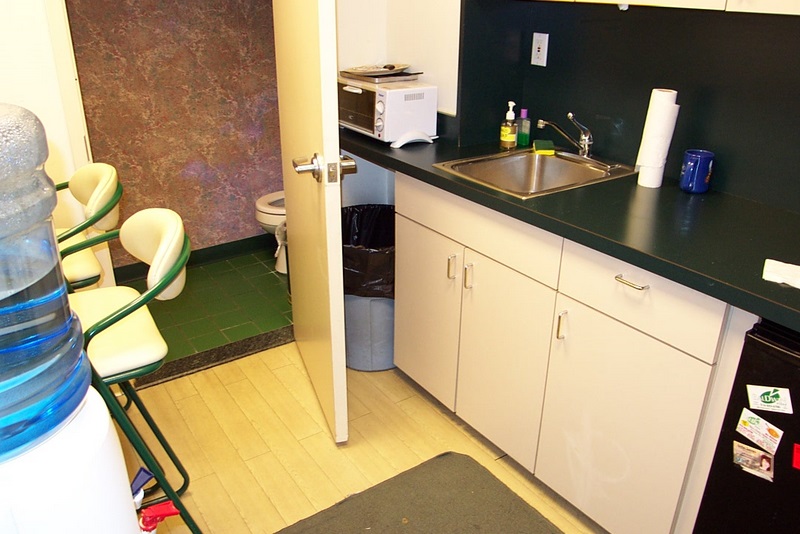 1 of 6 Exam Rooms