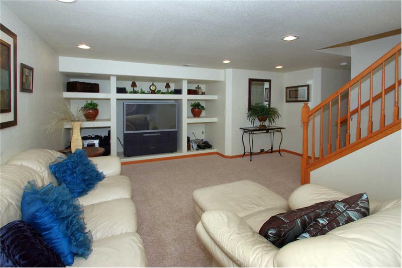 Another view of the bonus rec room