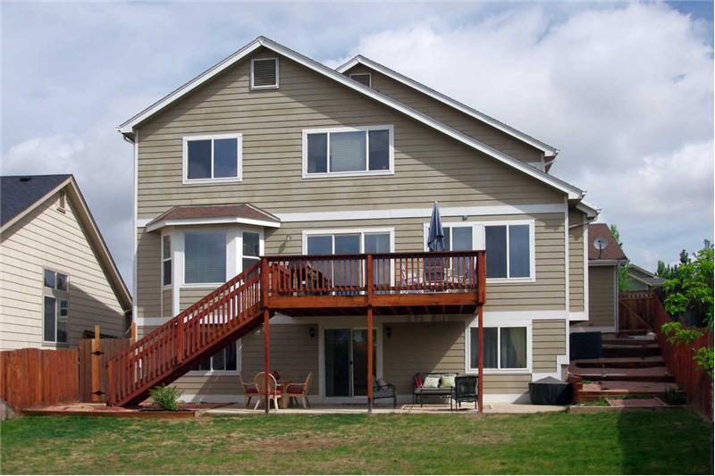 Large level backyard!