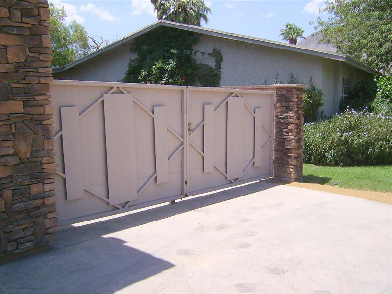 Gate To RV PAD