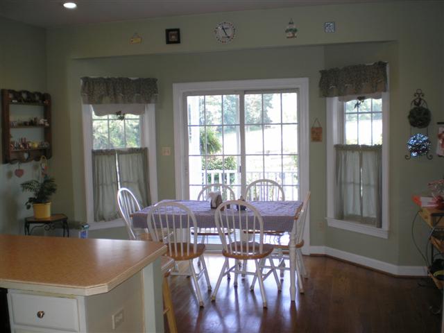breakfast room