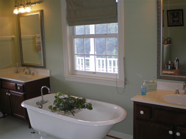 soaking tub
