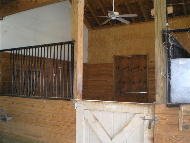 stalls w/ ceiling fans