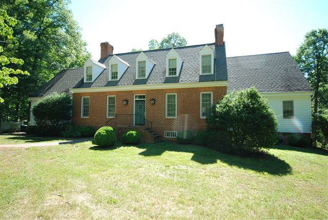 Williamsburg colonial