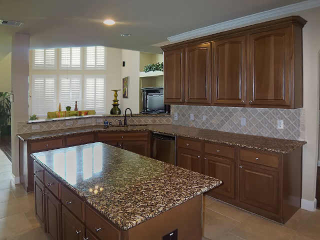 The kitchen is sure to please your family's chef - plus there is a butler's pantry!