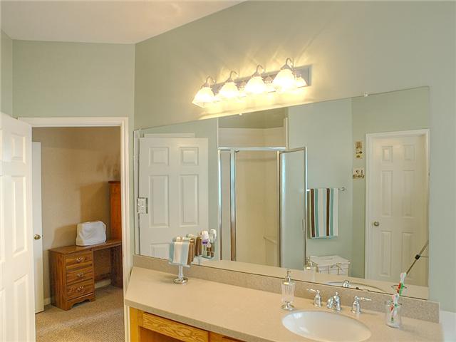 The master bath has his/hers sinks.