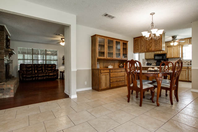 The dining room is great for entertaining friends and family.