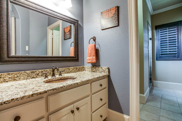 You will find neutral and calming colors on the walls in this home.