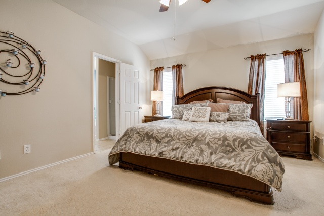 The master bedroom is the perfect size!