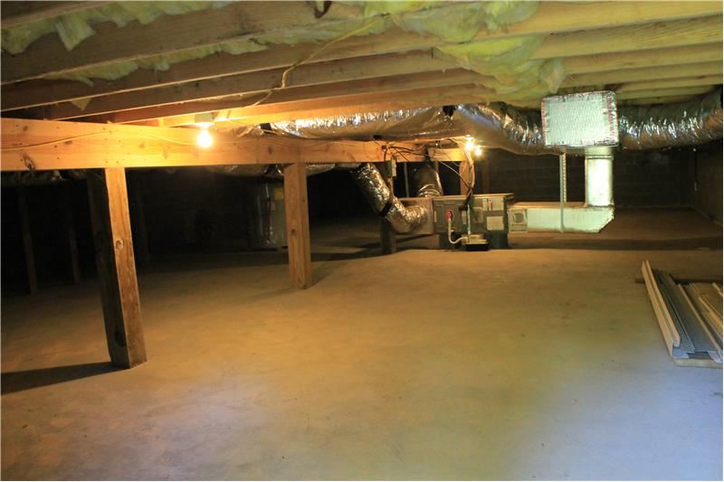 Large Crawl Space Area with Concerte Floor