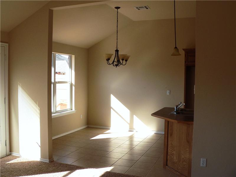 DINING/KITCHEN