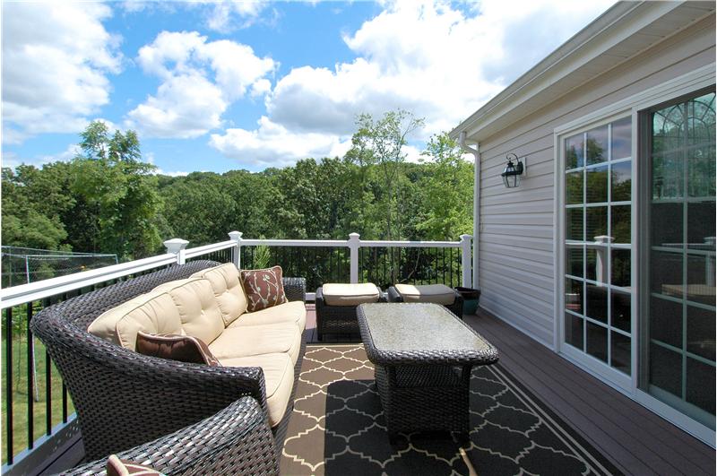 1814 Franklin Run Court, Franklin Park Pa Private Deck