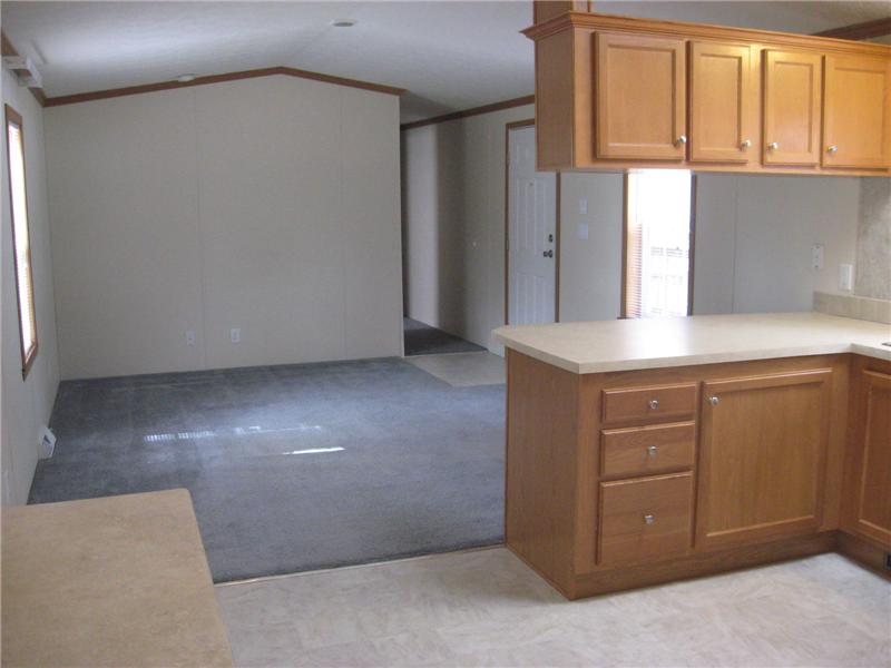 Eat-in Kitchen.