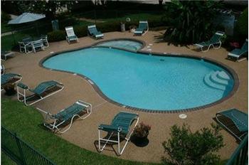 Covered parking......Full-size washer/dryers...