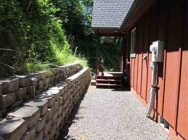 Rockwall & Walkway behind the cabin