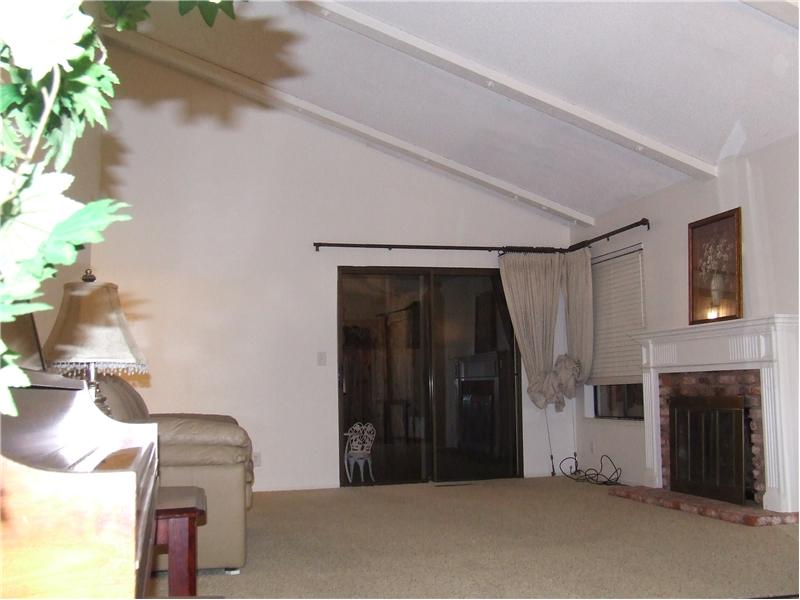 Soaring Ceilings at 20644 Oak Creek, Saratoga