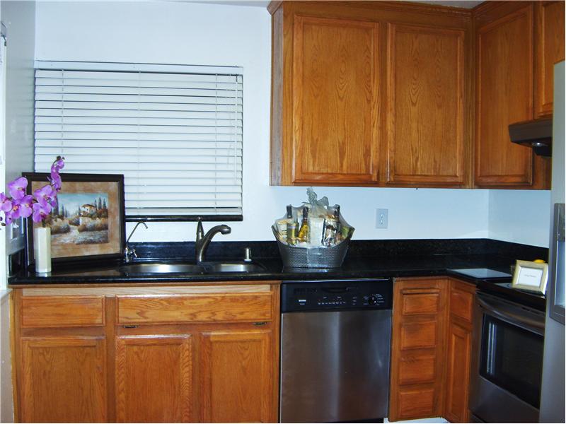 Gorgeous Granite & Stainless Steel Kitchen at 20644 Oak Creek, Saratoga