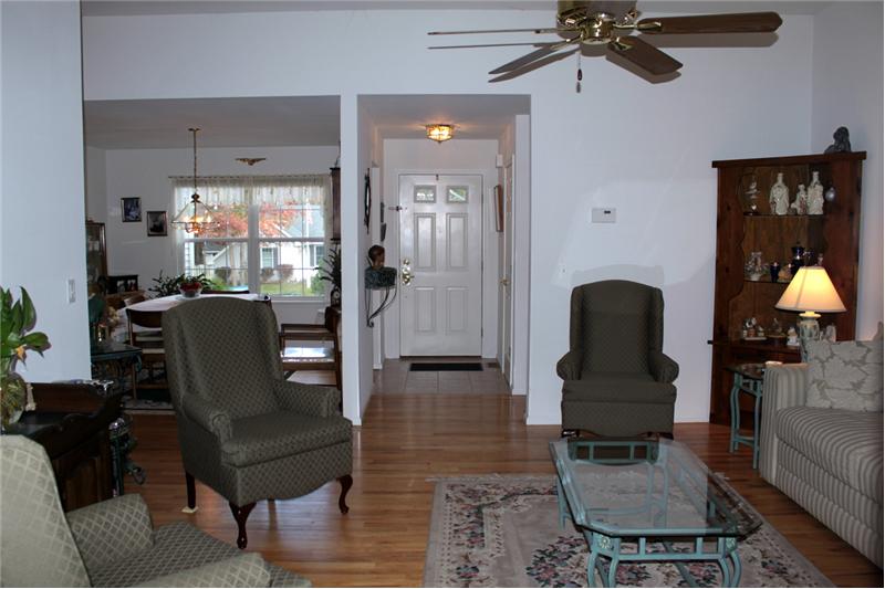 Enter into this lovely home