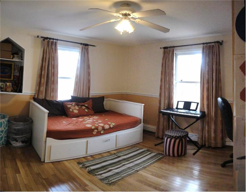 Kid's Bedroom