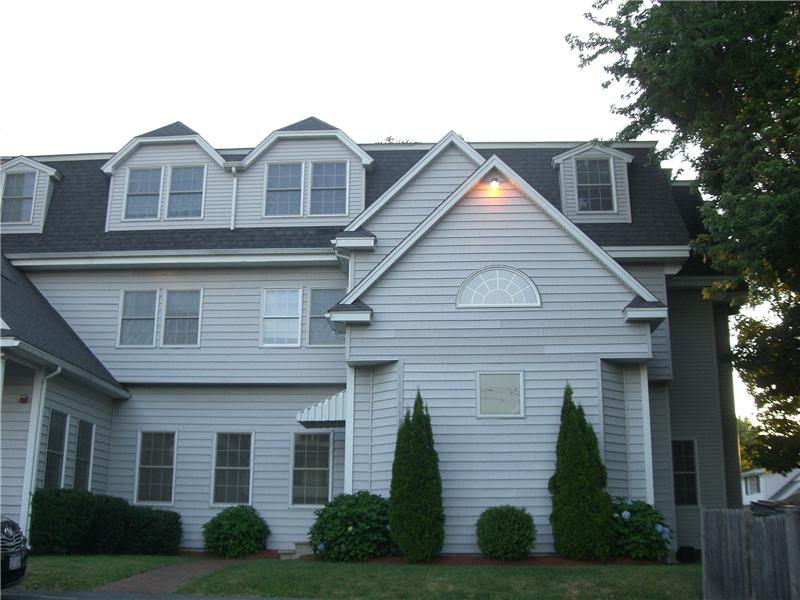 25 James St