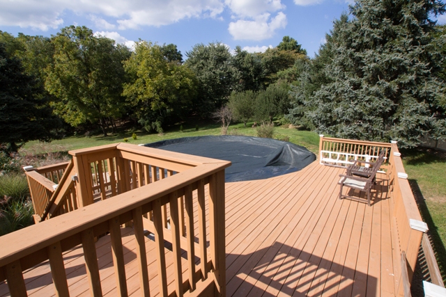 Deck & Above-Ground Pool