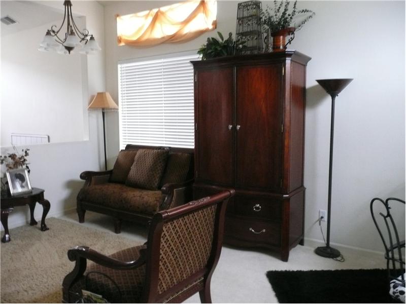 Living or Dining Room - your choice