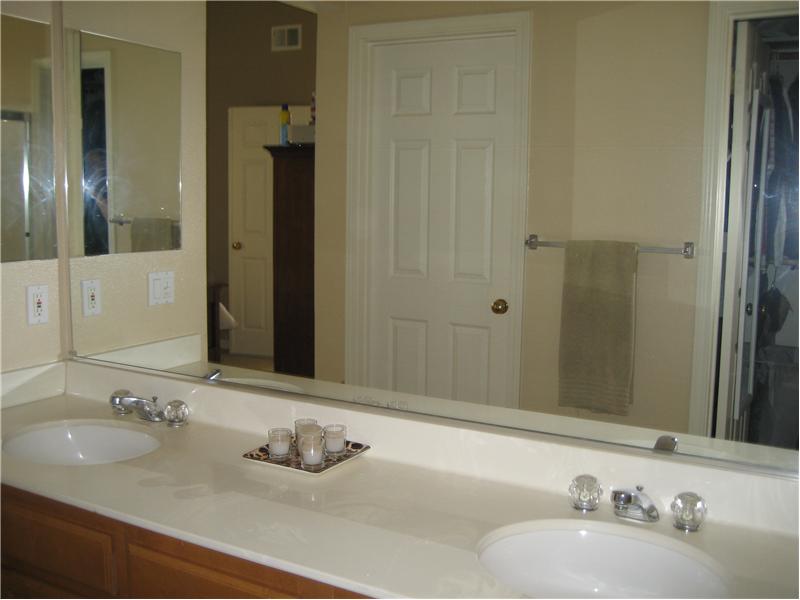 Master Bathroom - Dual Sinks & Marble Floors