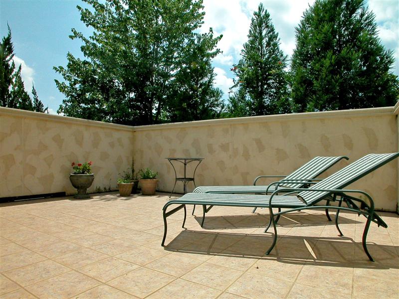 Privacy wall around outdoor patio