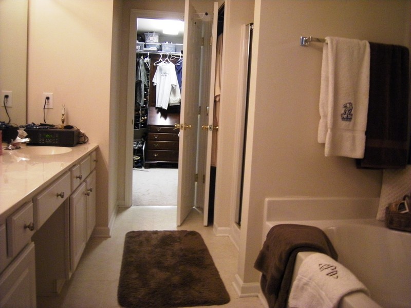 Dual vanity & HUGE walk-in closet in the master bath