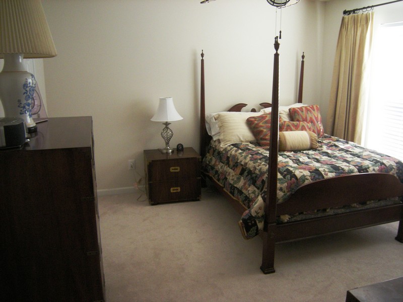 Second spacious bedroom