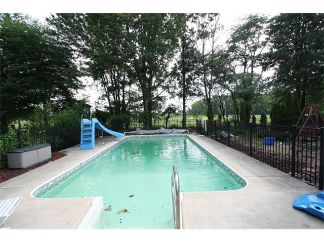 Swimming Pool/Hot Tub/Sauna