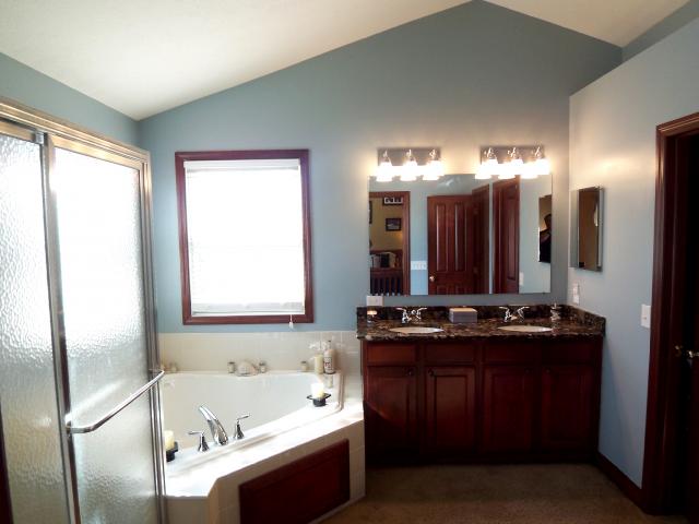 Owner Bath/Spa:   Luxury master bath with soaking tub, double vanity sink with granite counter top