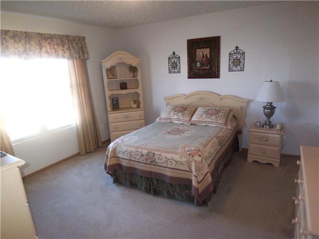 Owner Bedroom:  Spacious master complete w/ walk in closet and private bath
