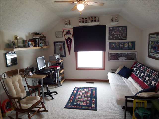 Bonus room w/ closet offers place to relax or large 4th bedroom