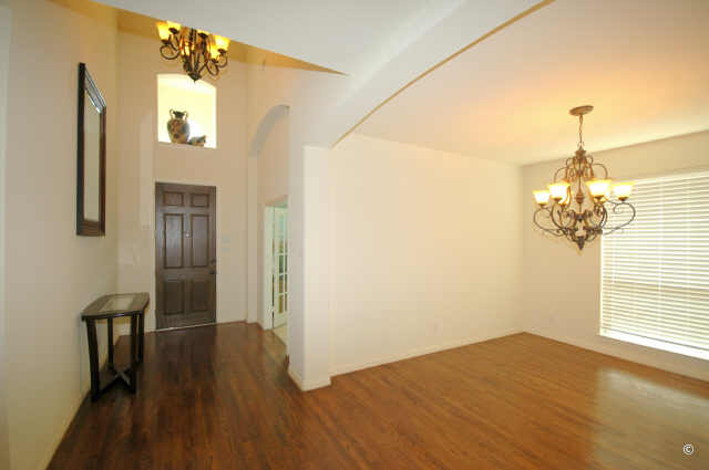 Entry with dining room