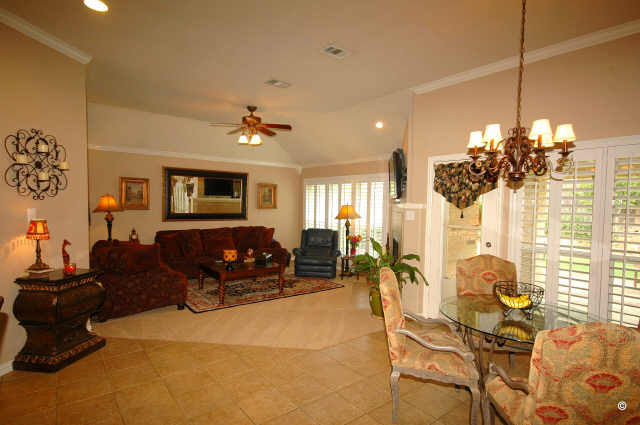 Eating area to family room