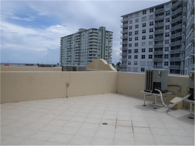 Two Huge Roof Patios plus one Covered patio
