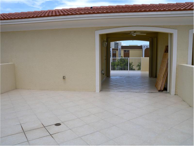 FULL roof patio with room for outdoor living, diving and relaxation