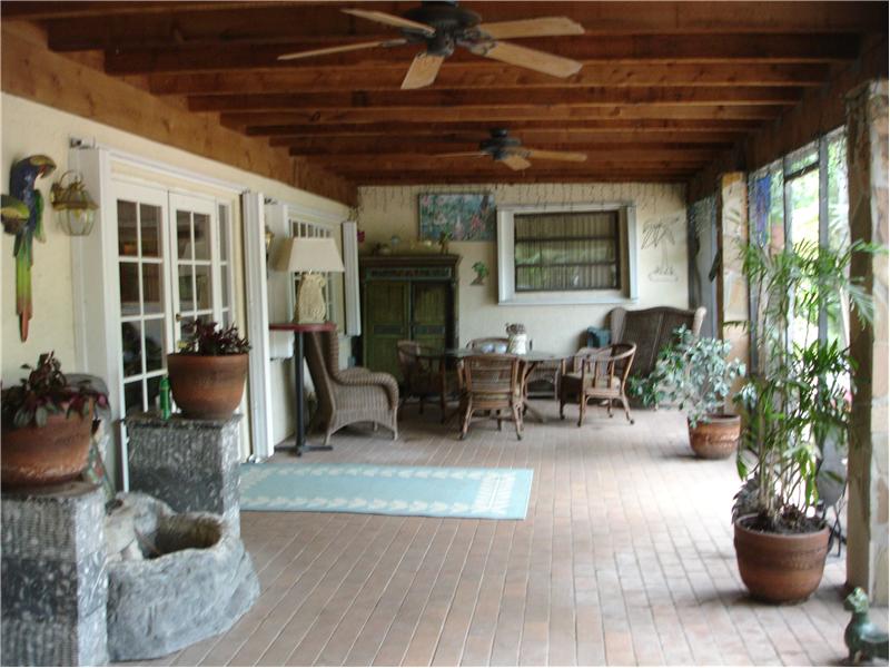 Huge screened in porch