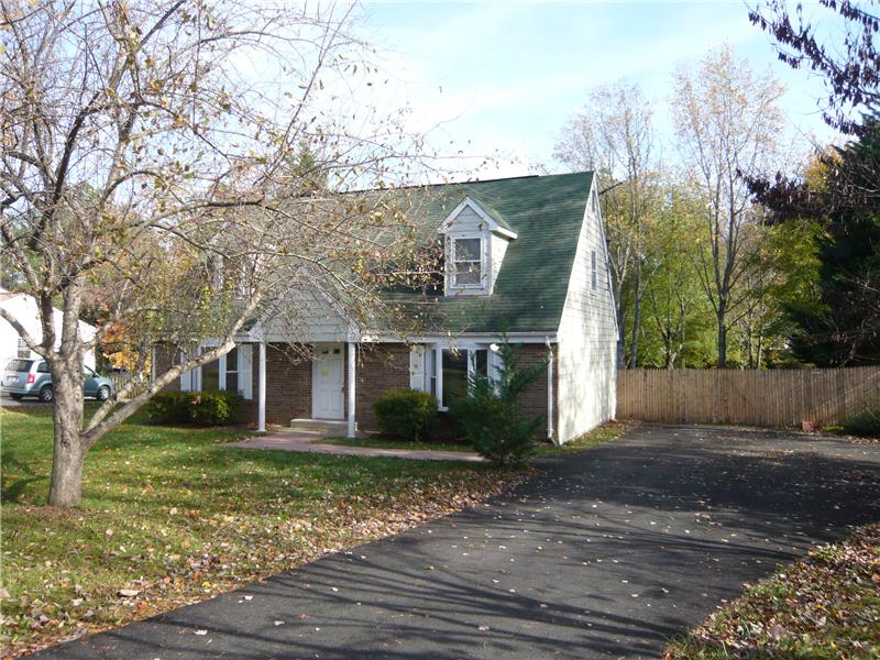 Front Exterior and yard