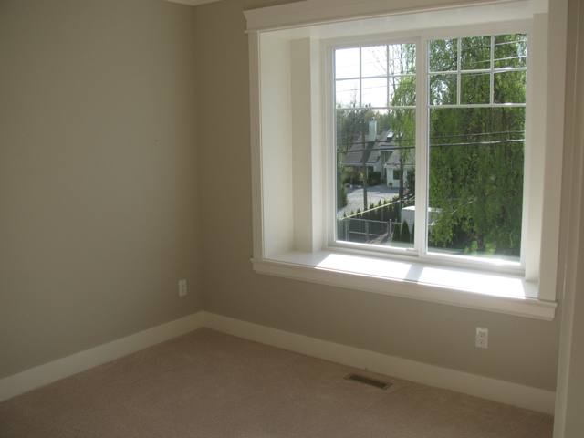 4th Bedroom with window seat, crown moulding and baseboard
