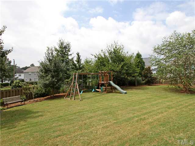 Large, Flat, Fenced Backyard