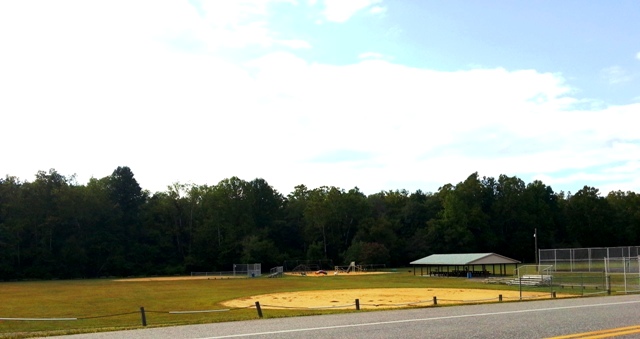 Country Lakes Amenities