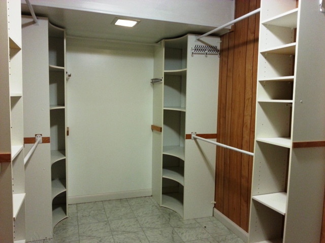 Walk-in Closet