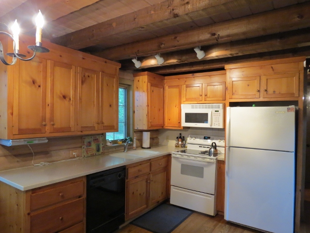 111 Rocky Hill Rd country Kitchen
