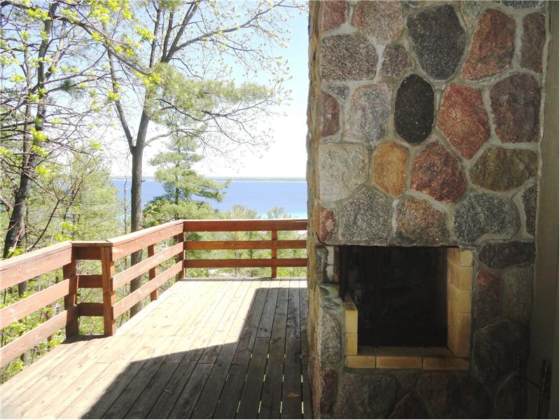 Outdoor fireplace